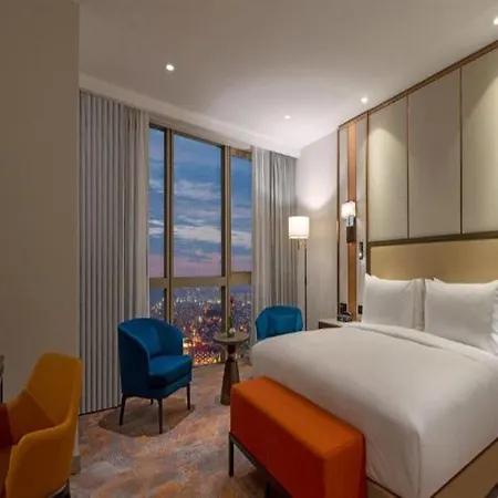 Hilton Mall Of Hotel 5*