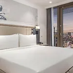 Hilton Mall Of מלון 5*