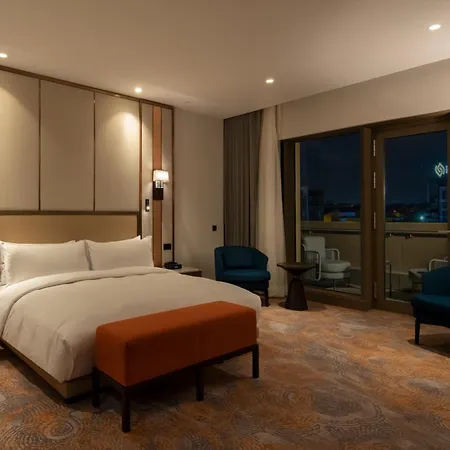 Hilton Mall Of 酒店 5*