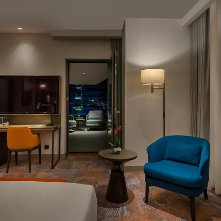 מלון Hilton Mall Of