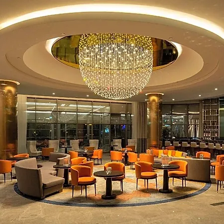 Hilton Mall Of 5*