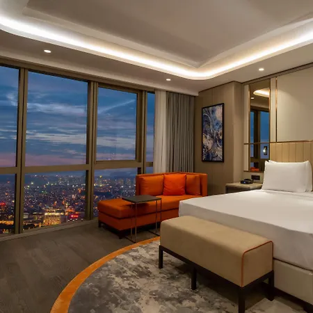 Hilton Mall Of 5*