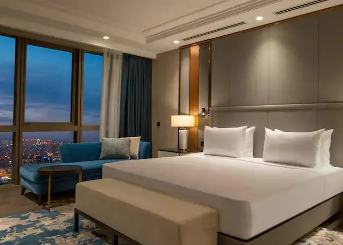 فندق هيلتون مول أوف إسطنبول 5*