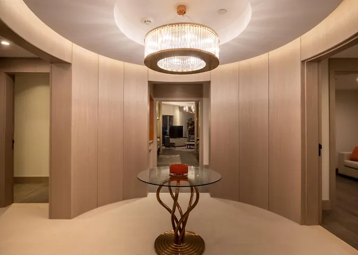 فندق هيلتون مول أوف إسطنبول 5*